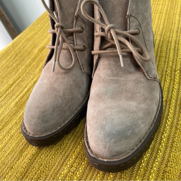 Born | Light Brown Suede Lace-Up Ankle Booties | Banni Taupe - Picture 4 of 15